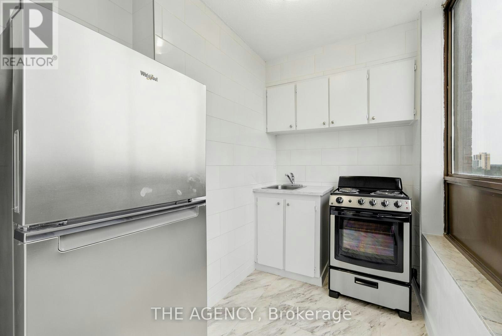 1019B-2360 Dundas Street W, Toronto, ON, M6P 4B2 - 5