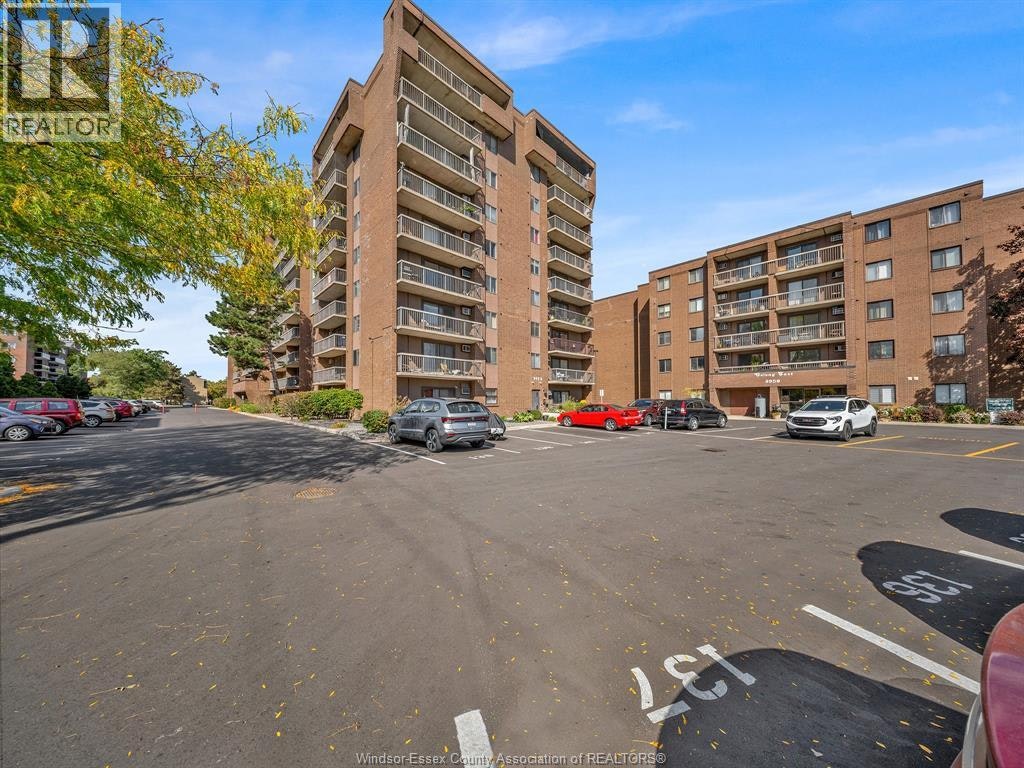 206-3936 Wyandotte Street East, Windsor, ON, N8Y 4V1 - 4