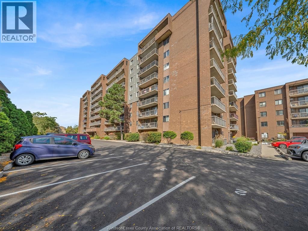 206-3936 Wyandotte Street East, Windsor, ON, N8Y 4V1 - 3