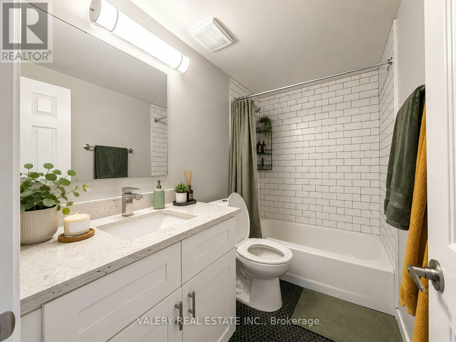 7-205 Gerrard Street E, Toronto, ON, M5A 2E7 - 6