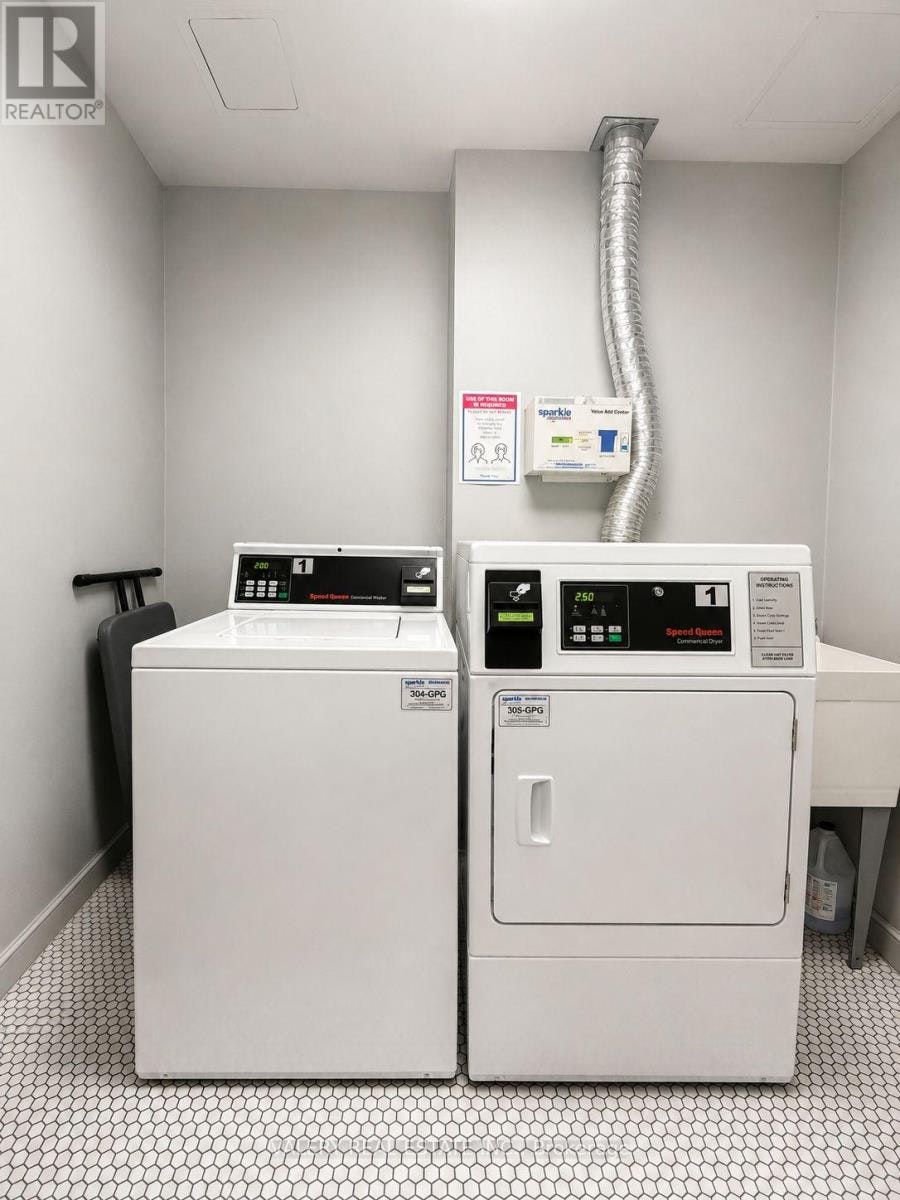 7-205 Gerrard Street E, Toronto, ON, M5A 2E7 - 7