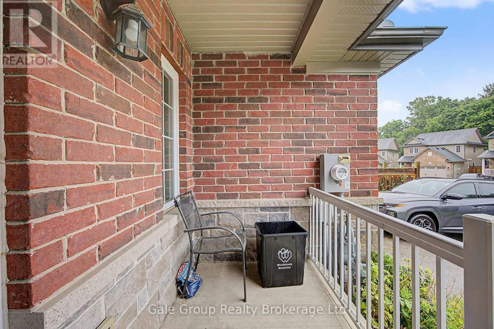 717 Crawford Crescent, Woodstock, ON, N4S 8Z5 - 2