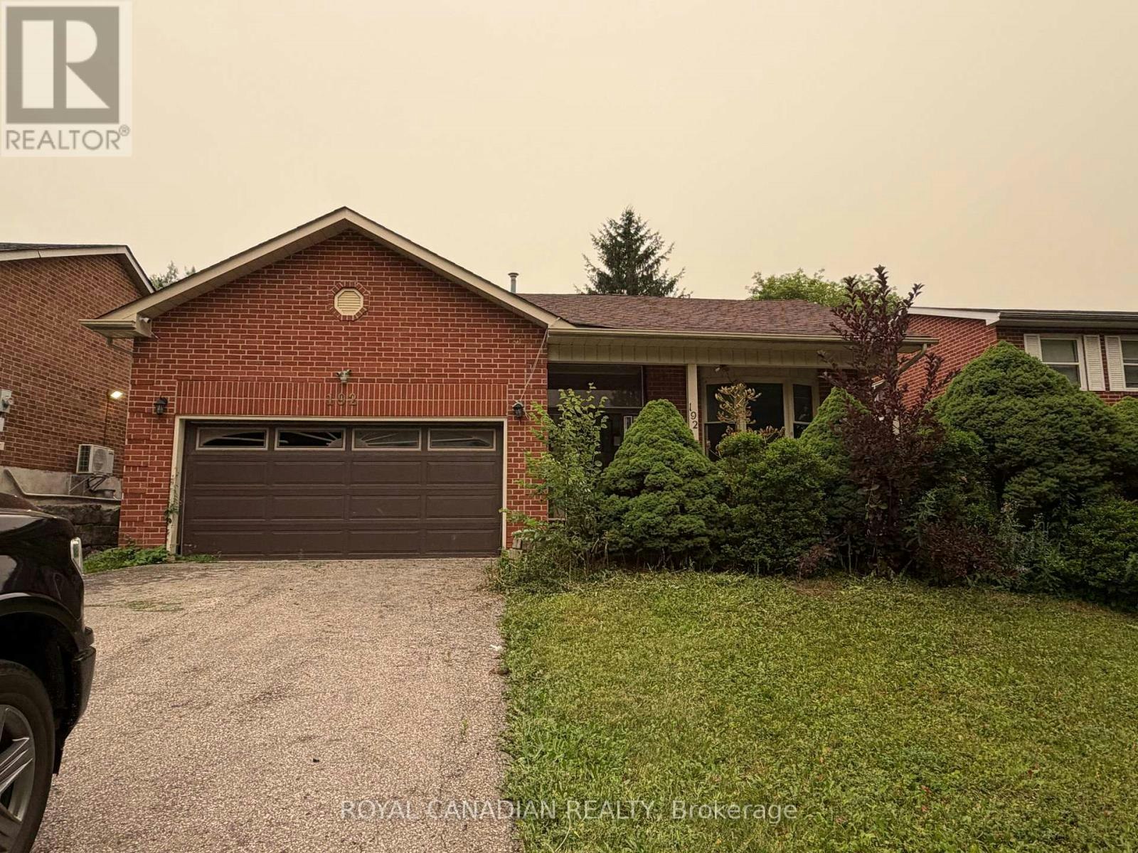 192 Harrison Drive, Newmarket, ON, L3Y 6B9