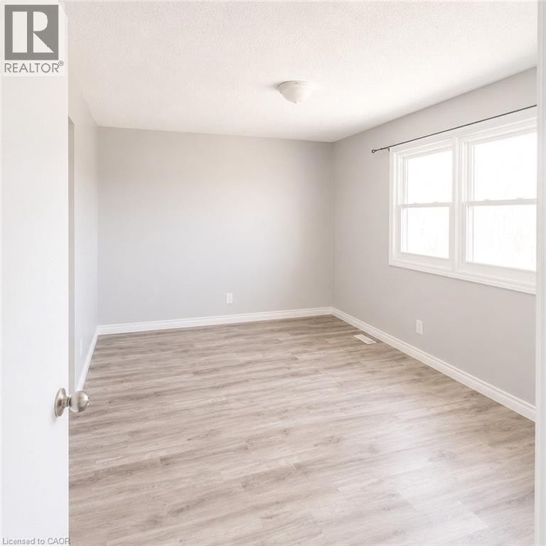 3-513 Quiet Place, Waterloo, ON, N2L 5L6 - 12