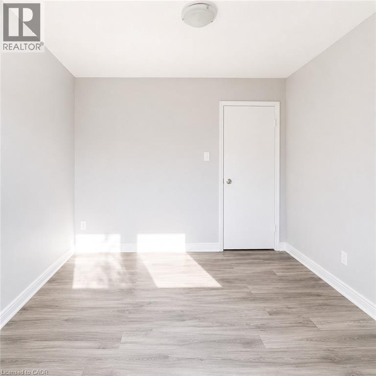 3-513 Quiet Place, Waterloo, ON, N2L 5L6 - 6