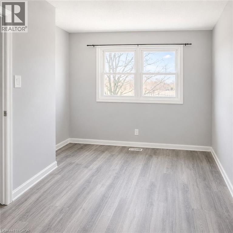 3-513 Quiet Place, Waterloo, ON, N2L 5L6 - 5