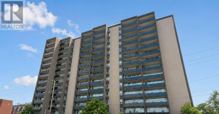 100-890 Jane Street, Toronto, ON, M6N 4C3