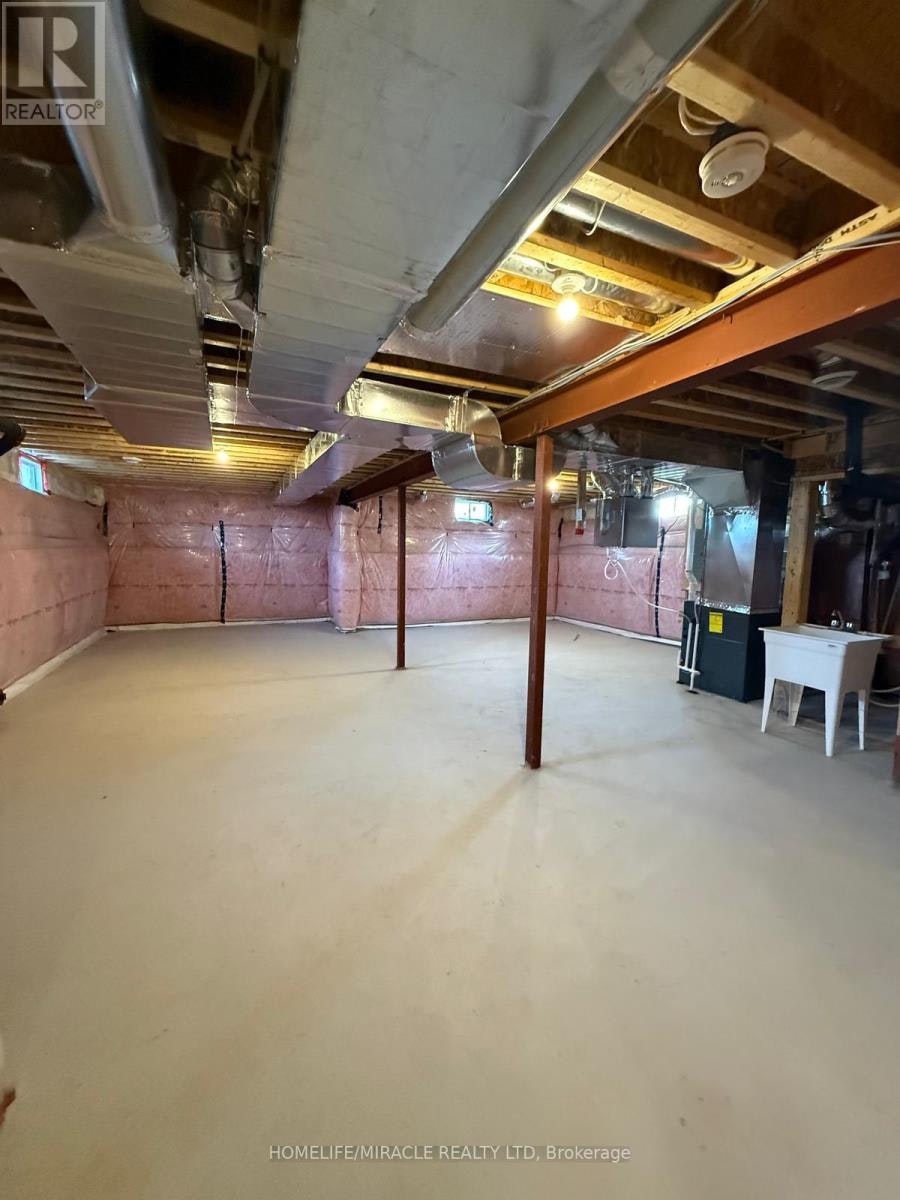 35 Royal Oak Crescent, Loyalist, ON, K0H 1G0 - 32