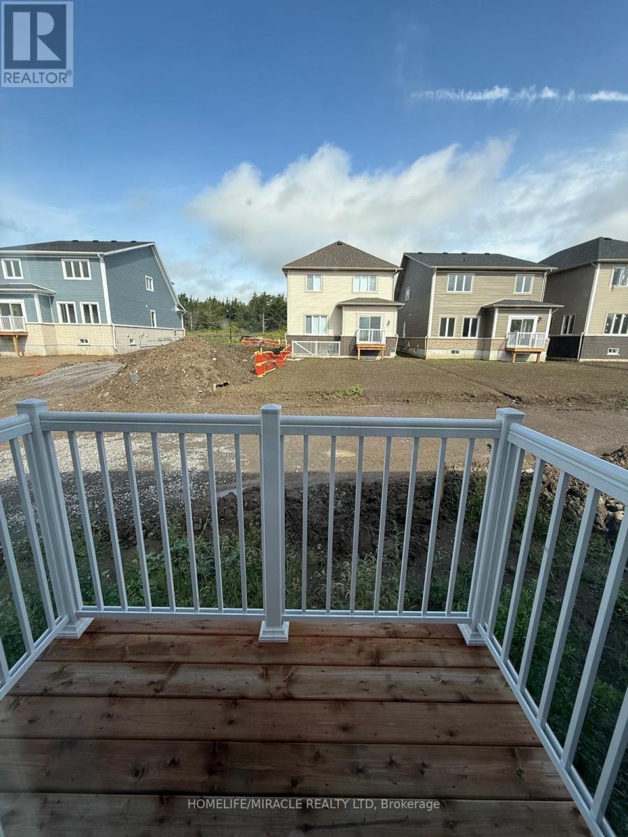 35 Royal Oak Crescent, Loyalist, ON, K0H 1G0 - 13
