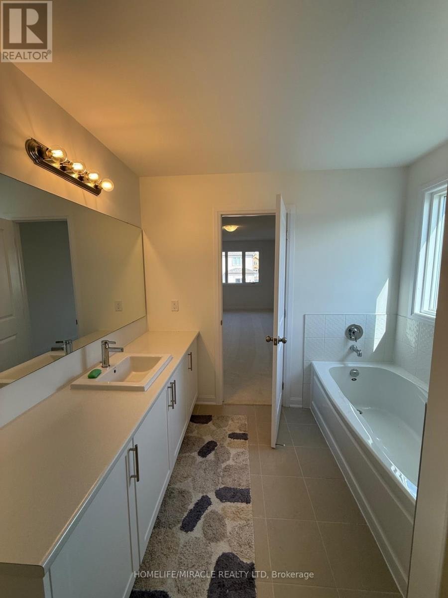 35 Royal Oak Crescent, Loyalist, ON, K0H 1G0 - 30