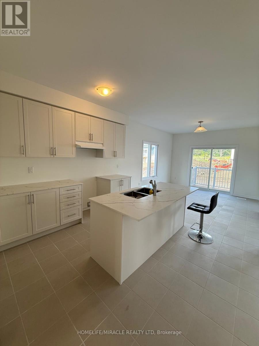 35 Royal Oak Crescent, Loyalist, ON, K0H 1G0 - 8