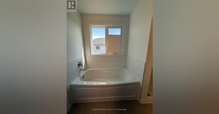 35 Royal Oak Crescent, Loyalist, ON, K0H 1G0 - 28