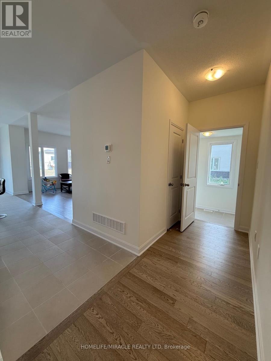 35 Royal Oak Crescent, Loyalist, ON, K0H 1G0 - 5