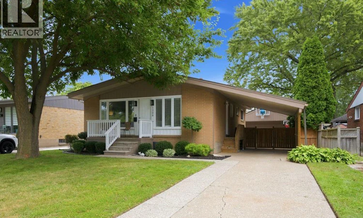 1208 Belleperche