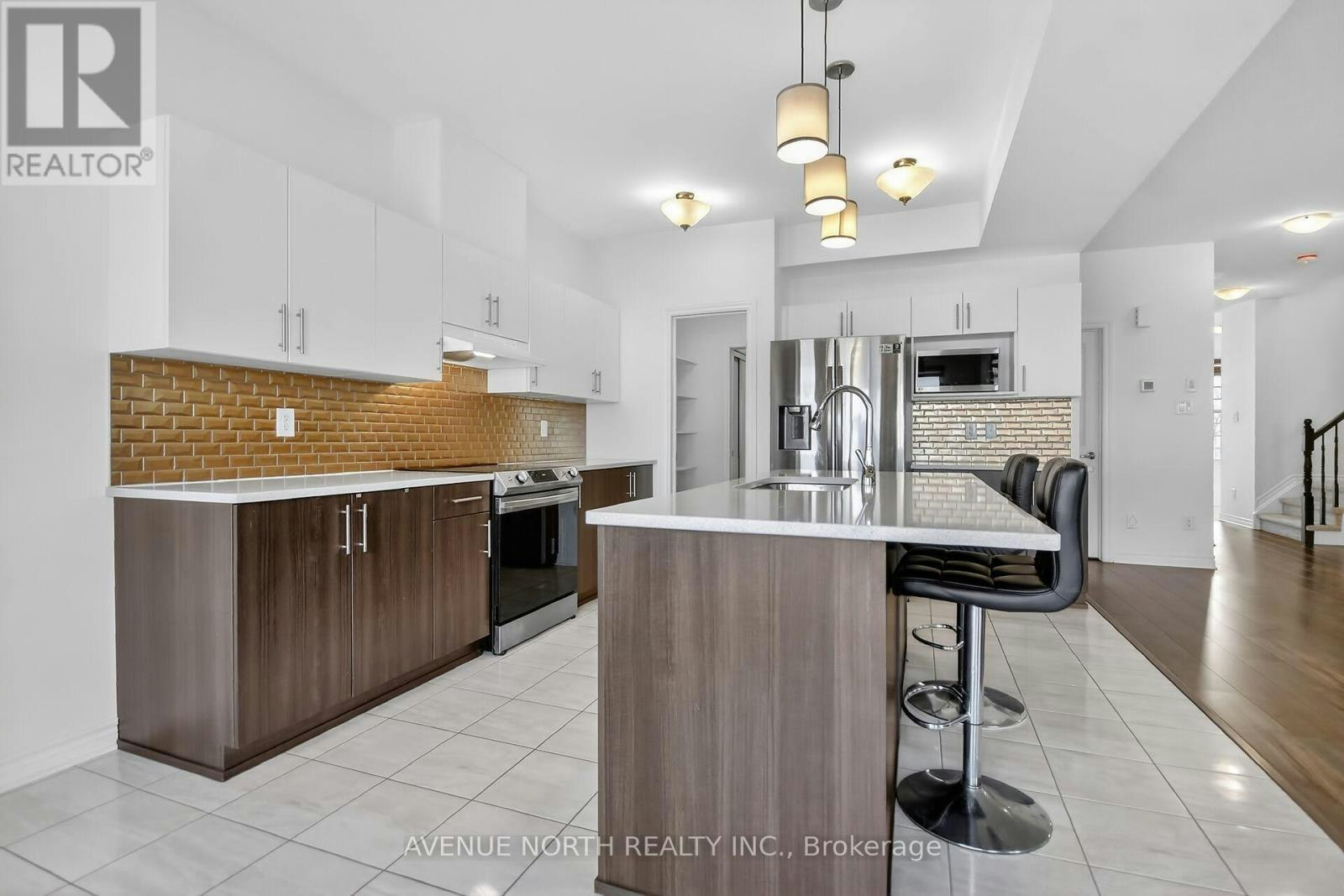110 Dun Skipper Drive, Ottawa, ON, K1X 0G1 - 14