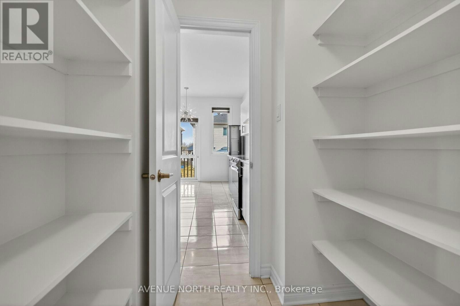 110 Dun Skipper Drive, Ottawa, ON, K1X 0G1 - 4