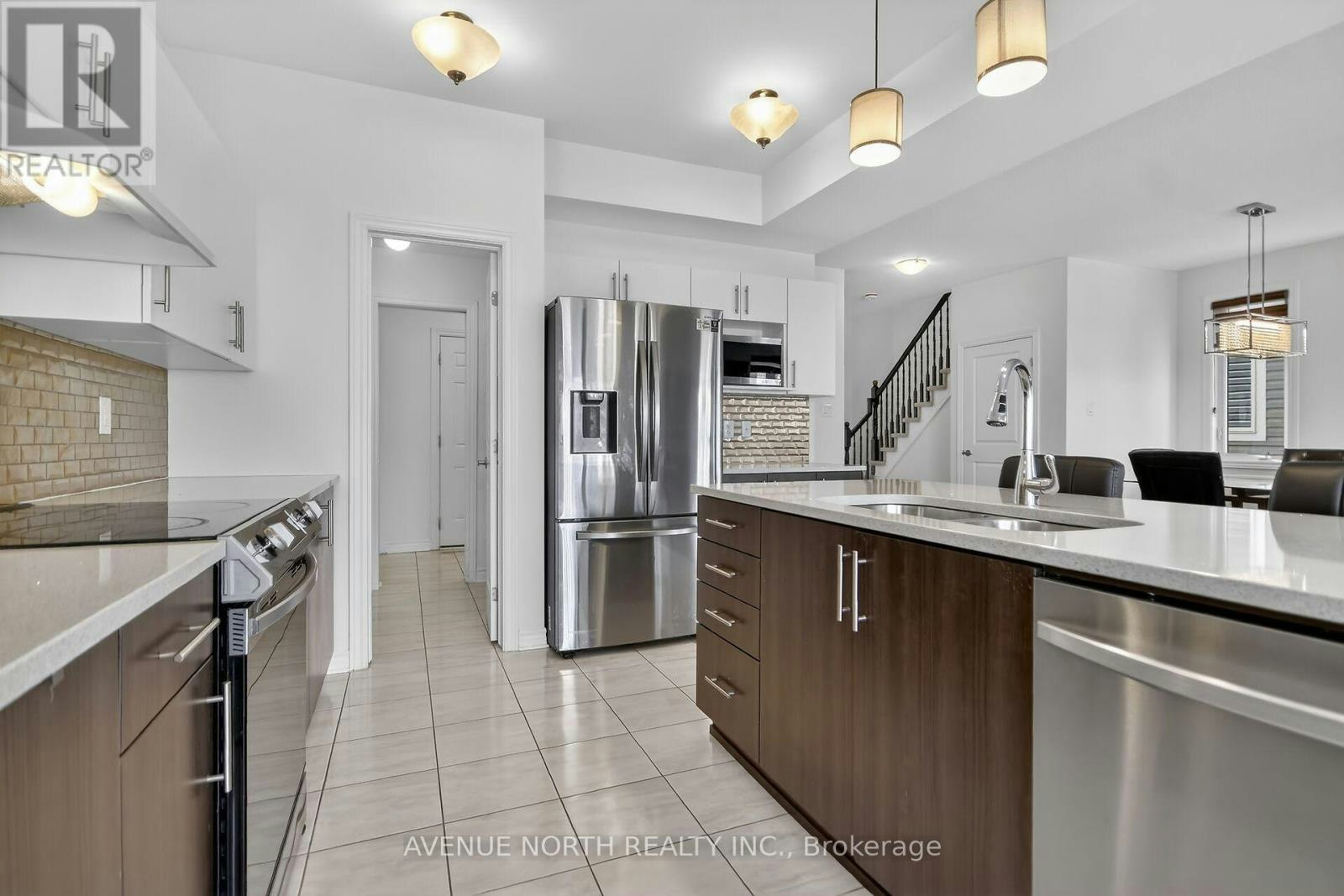 110 Dun Skipper Drive, Ottawa, ON, K1X 0G1 - 13