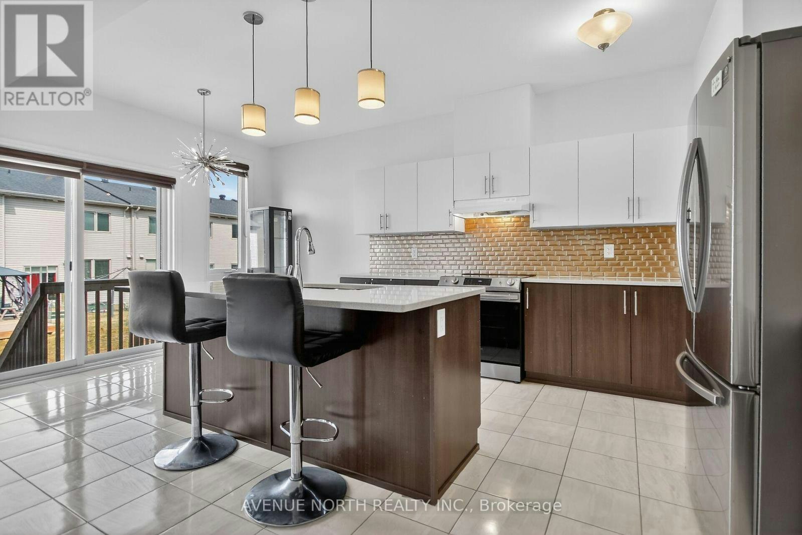 110 Dun Skipper Drive, Ottawa, ON, K1X 0G1 - 18