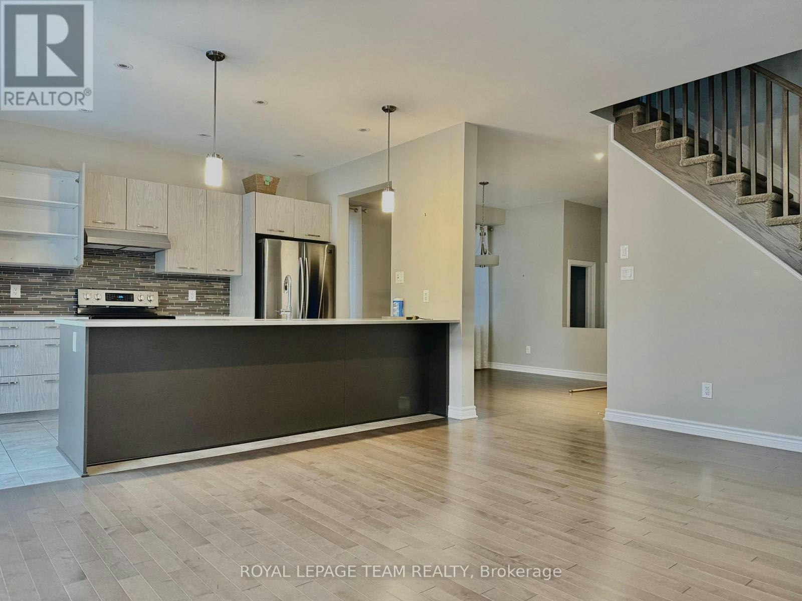 82 Warrior Street, Ottawa, ON, K2V 0M2 - 8