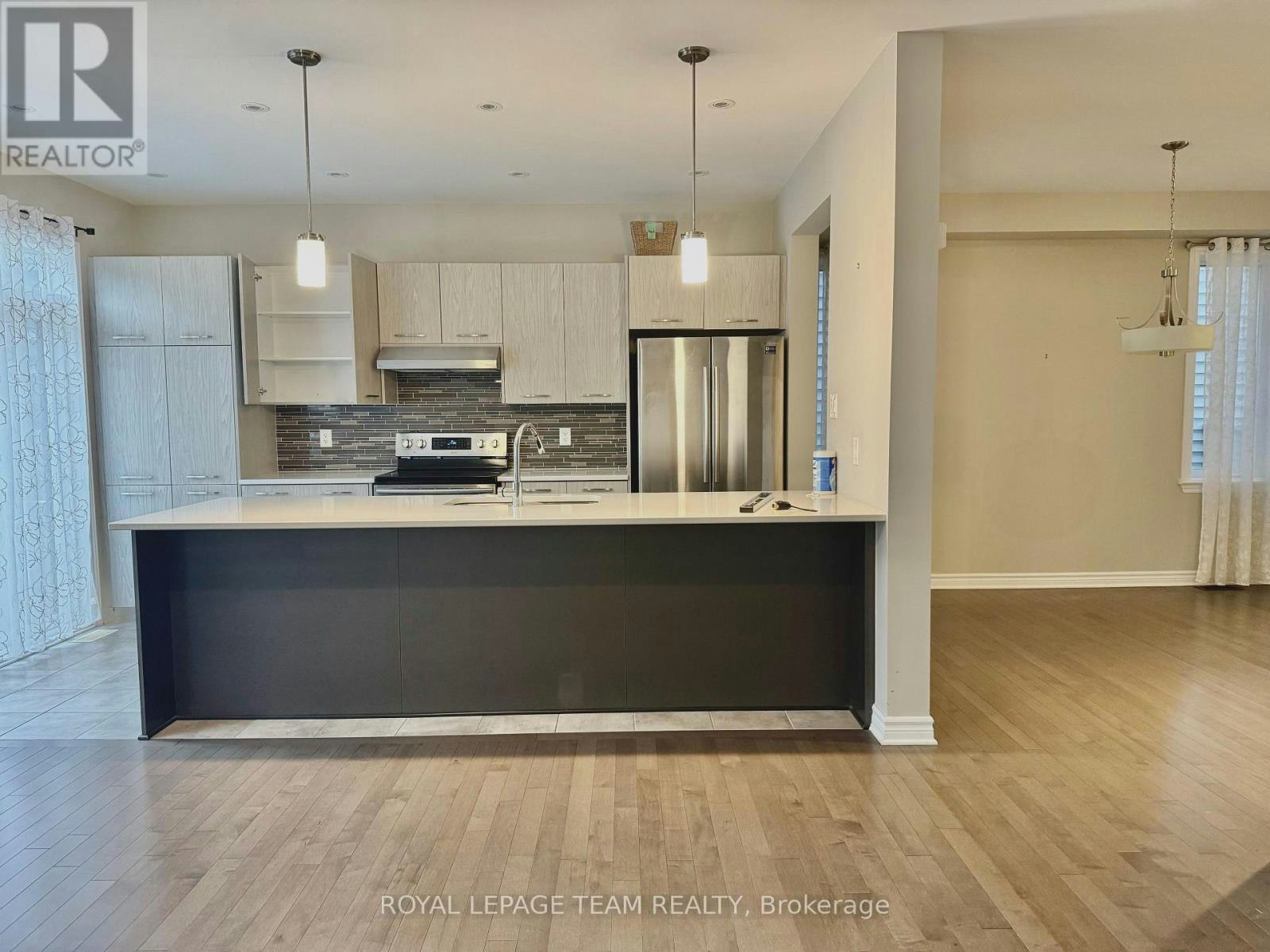 82 Warrior Street, Ottawa, ON, K2V 0M2 - 7