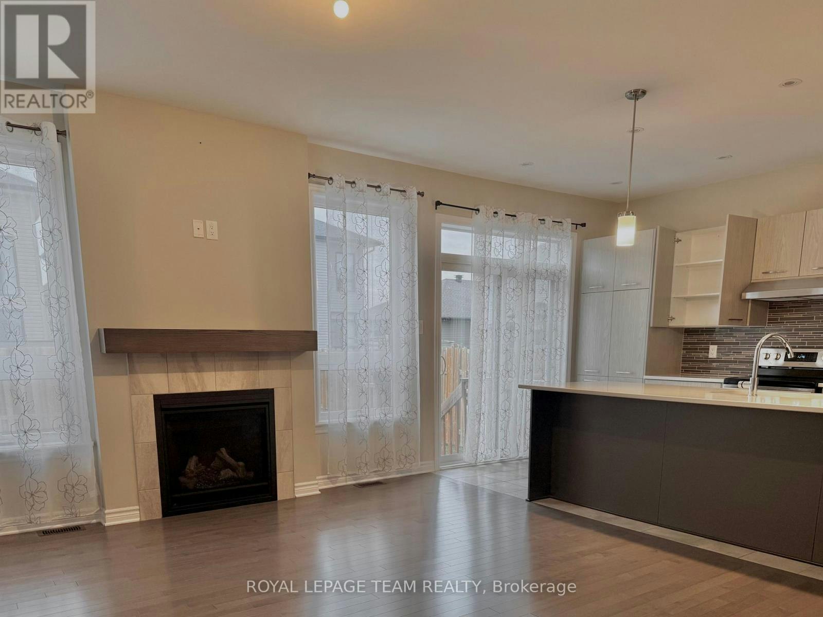 82 Warrior Street, Ottawa, ON, K2V 0M2 - 9