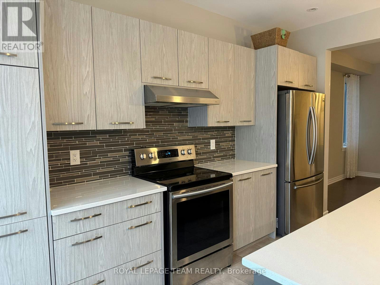 82 Warrior Street, Ottawa, ON, K2V 0M2 - 5