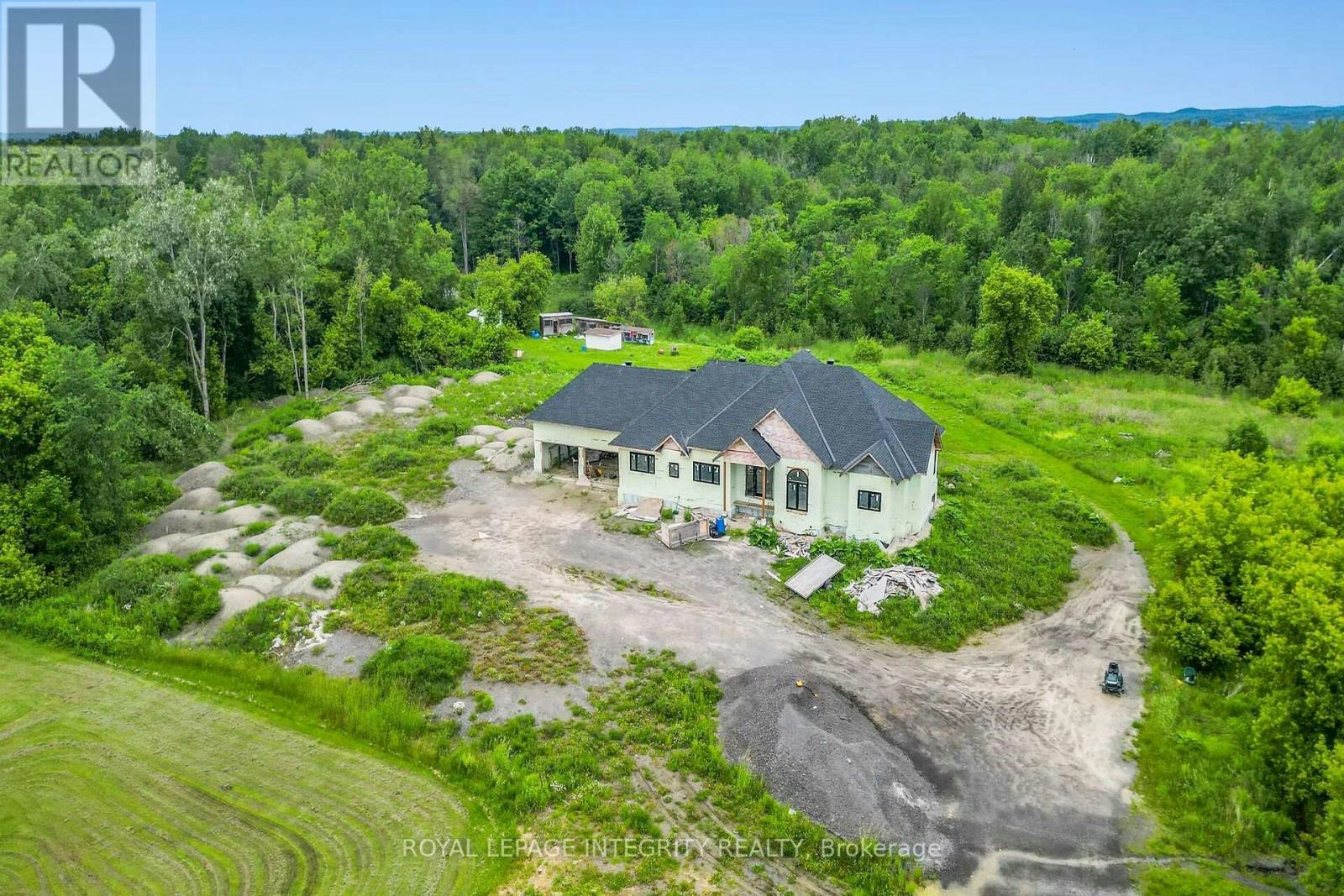 1695 Old Montreal Road, Cumberland, ON, K4C 1G7