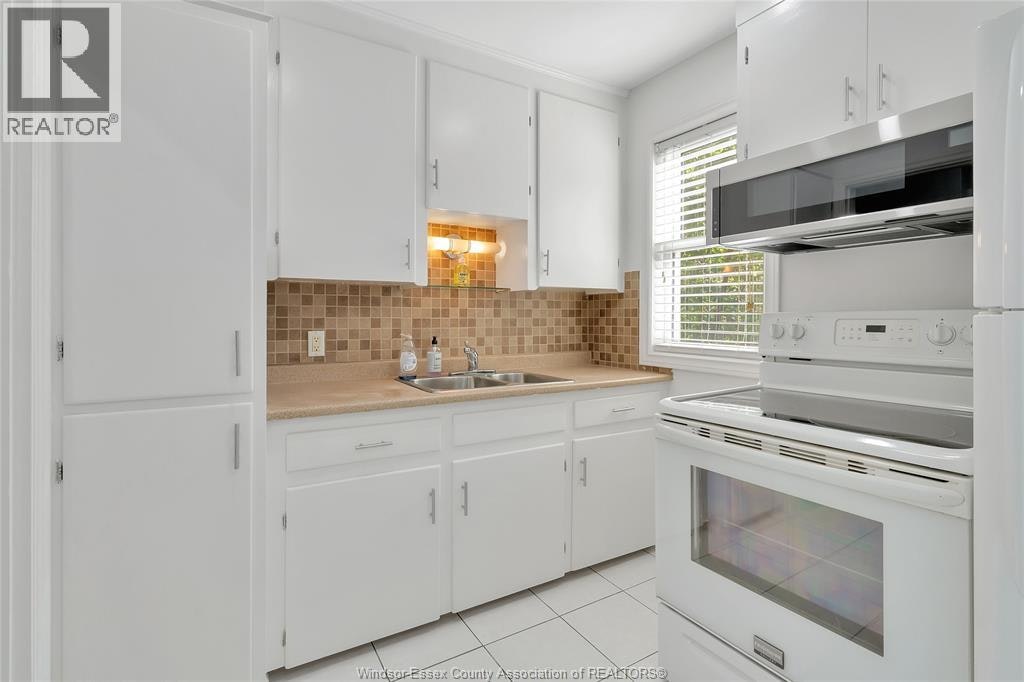 6633 Wyandotte Street, Windsor, ON, N8S 1P5 - 7