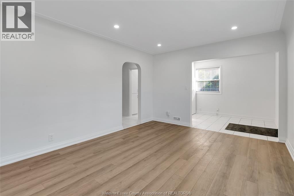 6633 Wyandotte Street, Windsor, ON, N8S 1P5 - 5