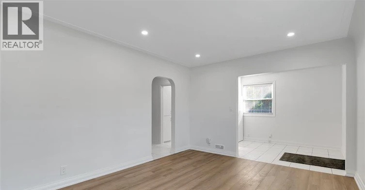 6633 Wyandotte Street, Windsor, ON, N8S 1P5 - 5