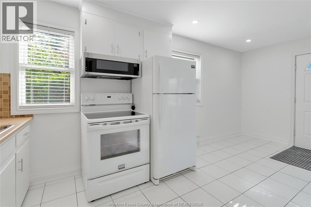6633 Wyandotte Street, Windsor, ON, N8S 1P5 - 8
