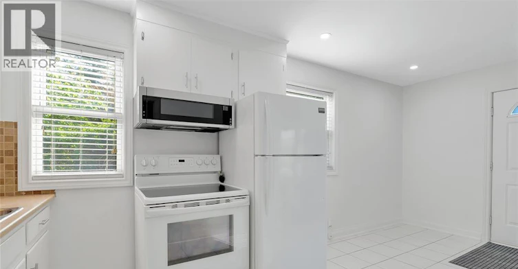 6633 Wyandotte Street, Windsor, ON, N8S 1P5 - 8