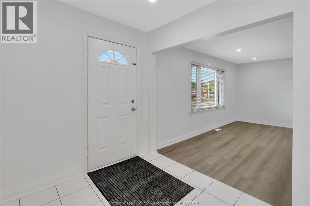 6633 Wyandotte Street, Windsor, ON, N8S 1P5 - 3