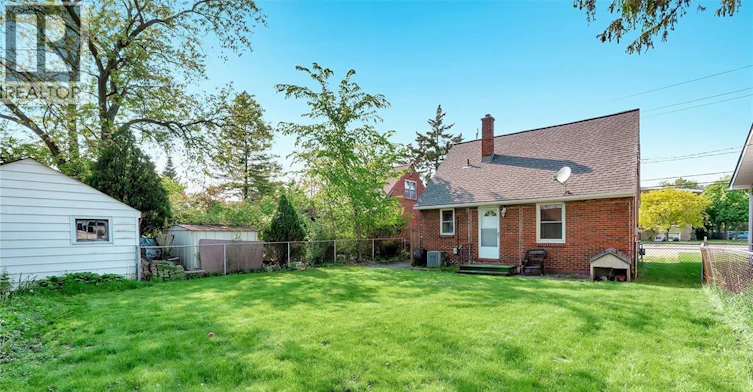 6633 Wyandotte Street, Windsor, ON, N8S 1P5 - 18
