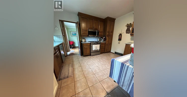 90 Harbourview, Kingsville, ON, N9Y 2J2 - 8