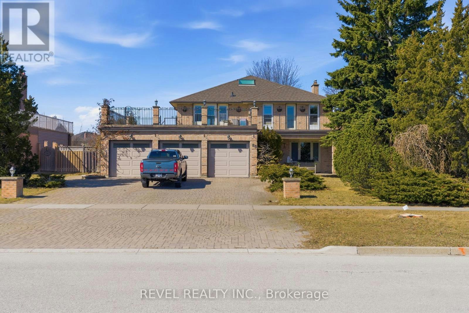 88 Lake Driveway W, Ajax, ON, L1S 4T2