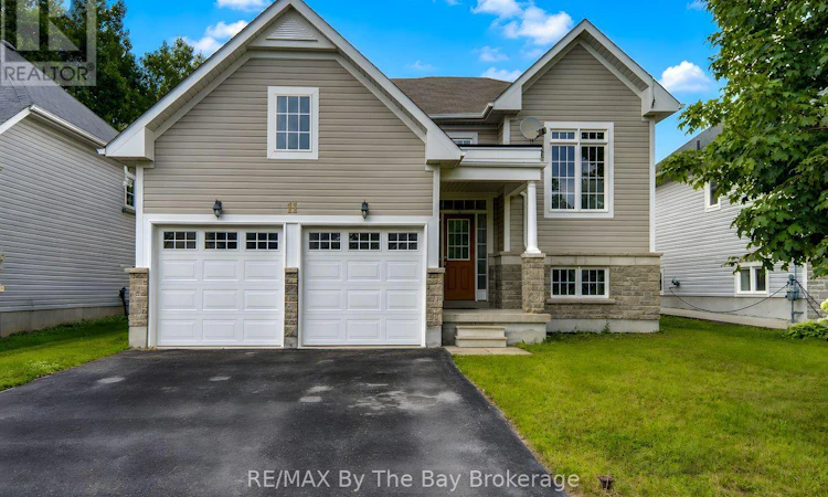 11 Grand Poplar Lane