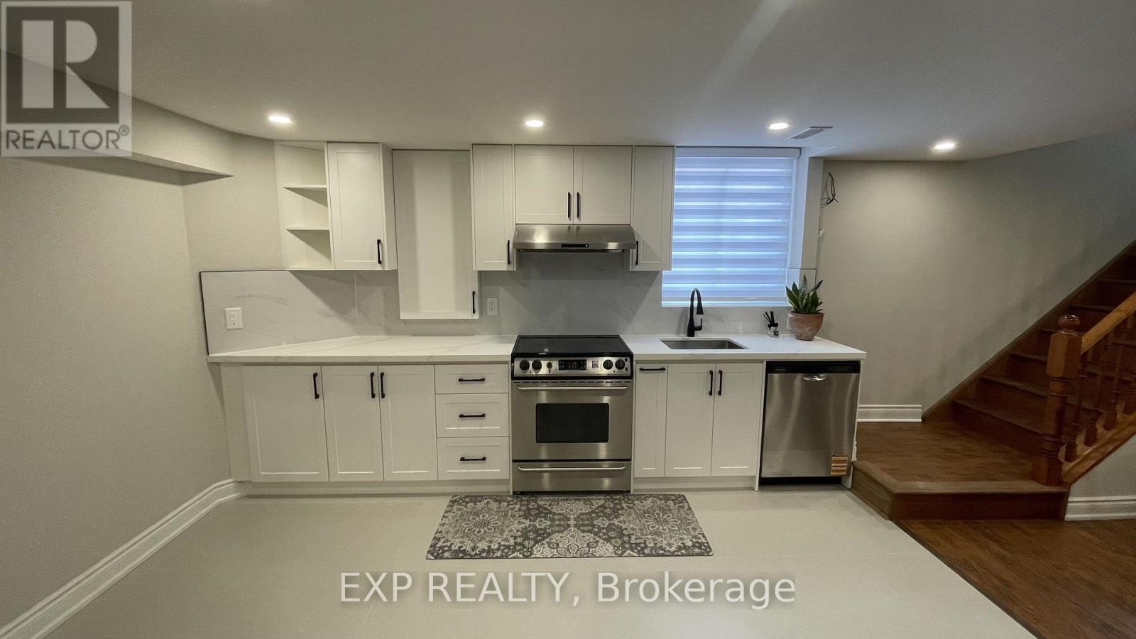 BASEMENT-94 Lensmith Drive, Aurora, ON, L4G 6R9