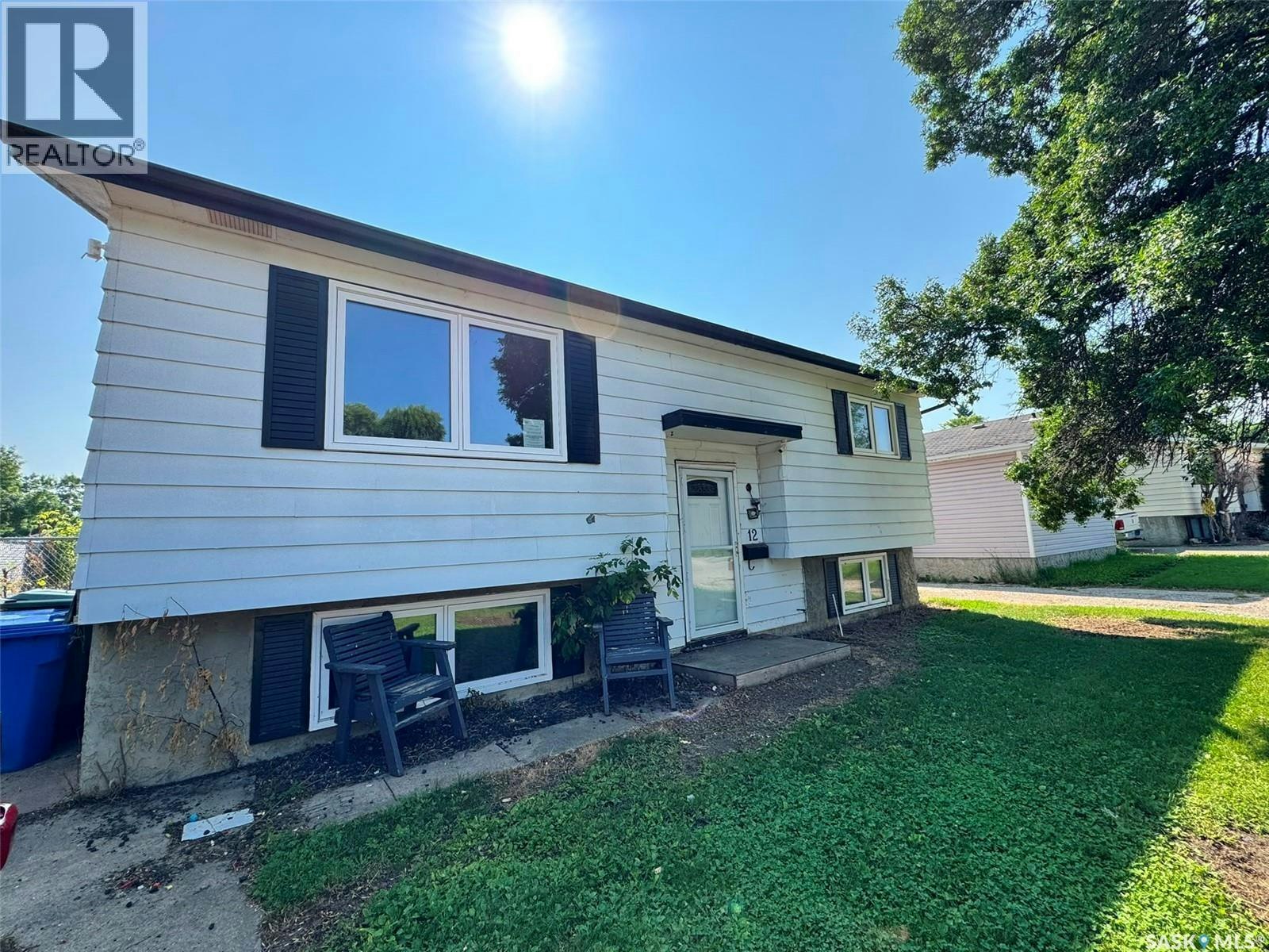 12 Bowerman Crescent, Prince Albert, SK, S6V 6K2