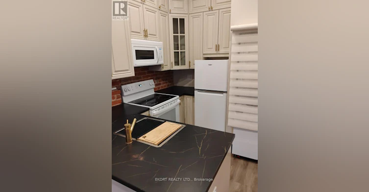 6-251 Front Street, Belleville, ON, K8N 2Z6 - 3