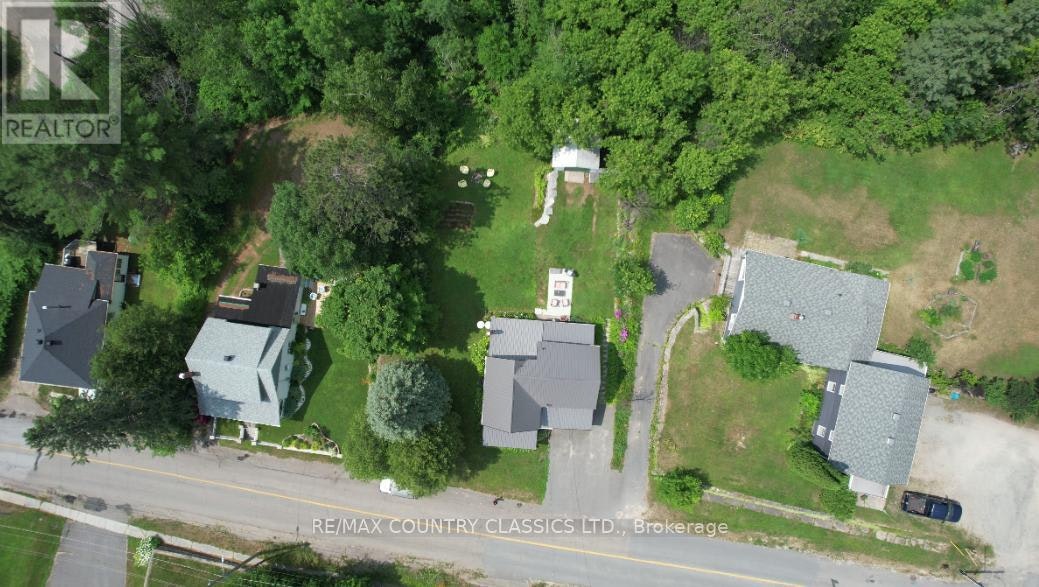 12 Hastings Street S, Bancroft, ON, K0L 1C0 - 11