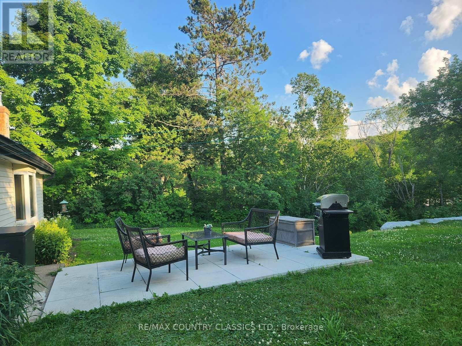 12 Hastings Street S, Bancroft, ON, K0L 1C0 - 3