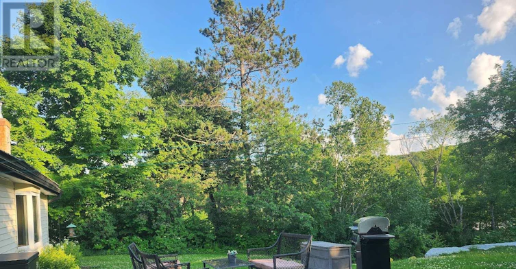 12 Hastings Street S, Bancroft, ON, K0L 1C0 - 3