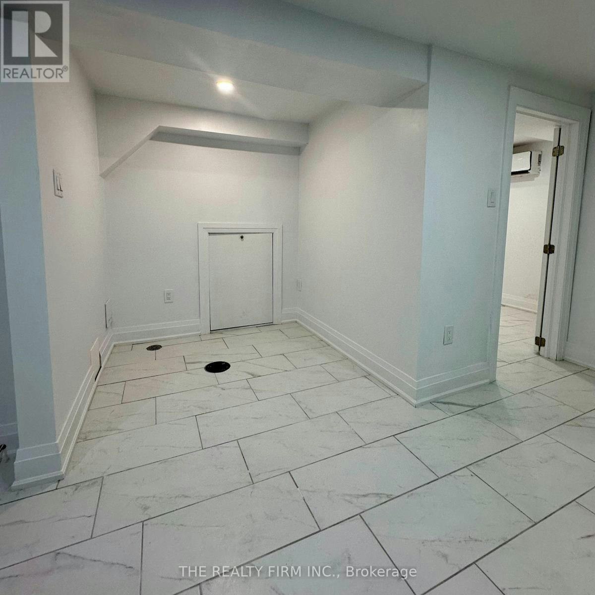 LOWER-6 Lapp Street, Toronto, ON, M6N 3W6 - 12