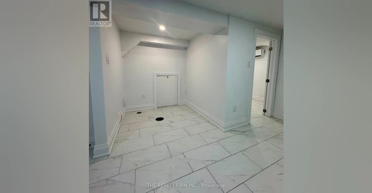 LOWER-6 Lapp Street, Toronto, ON, M6N 3W6 - 12