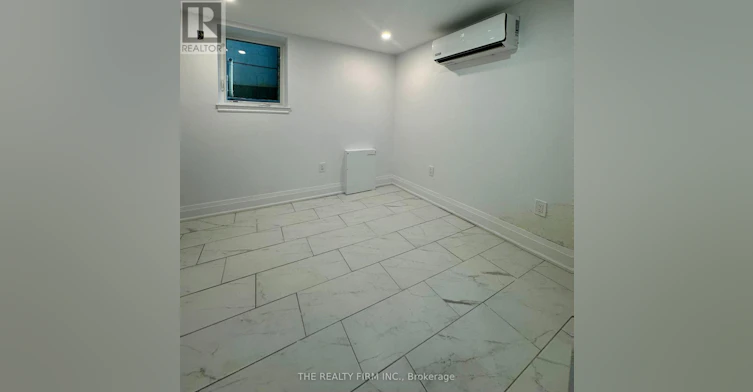 LOWER-6 Lapp Street, Toronto, ON, M6N 3W6 - 7