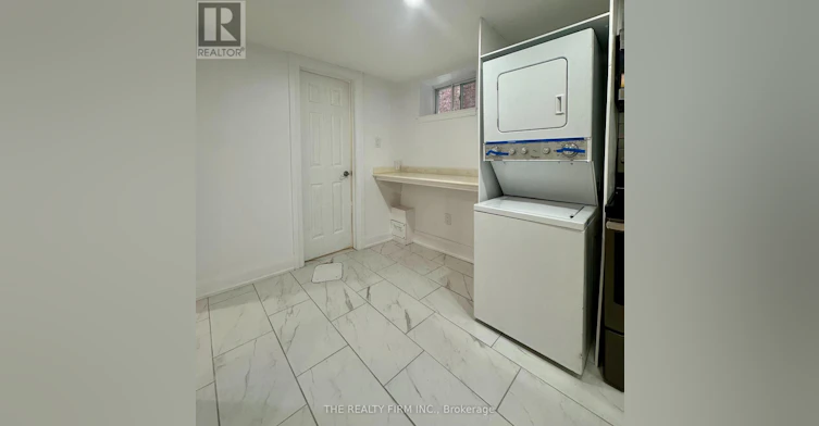 LOWER-6 Lapp Street, Toronto, ON, M6N 3W6 - 11