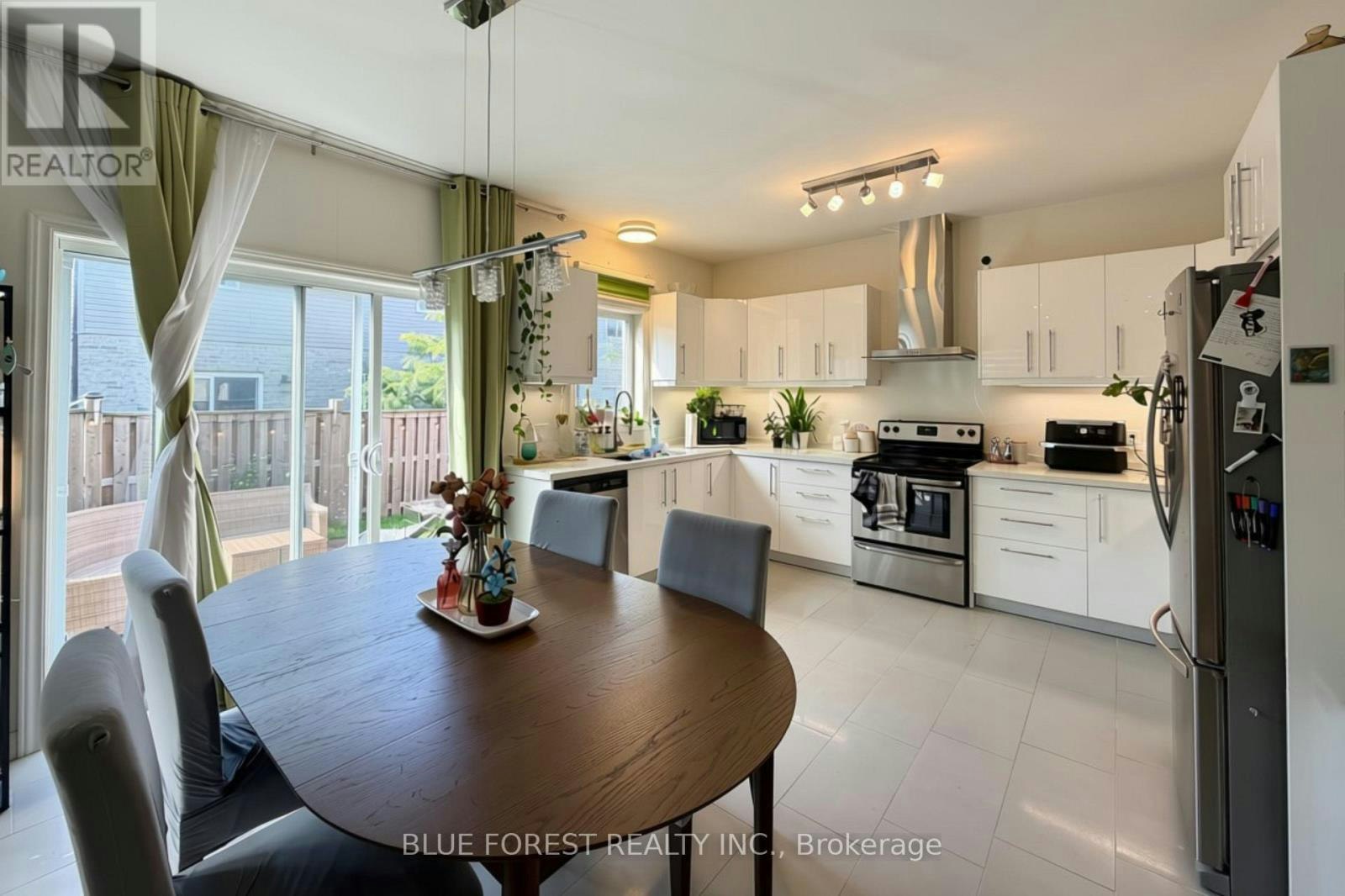 3584 Singleton Avenue, London, ON, N6L 0C9 - 7