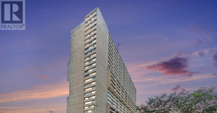 204-500 Laurier Avenue W, Ottawa, ON, K1R 5E1