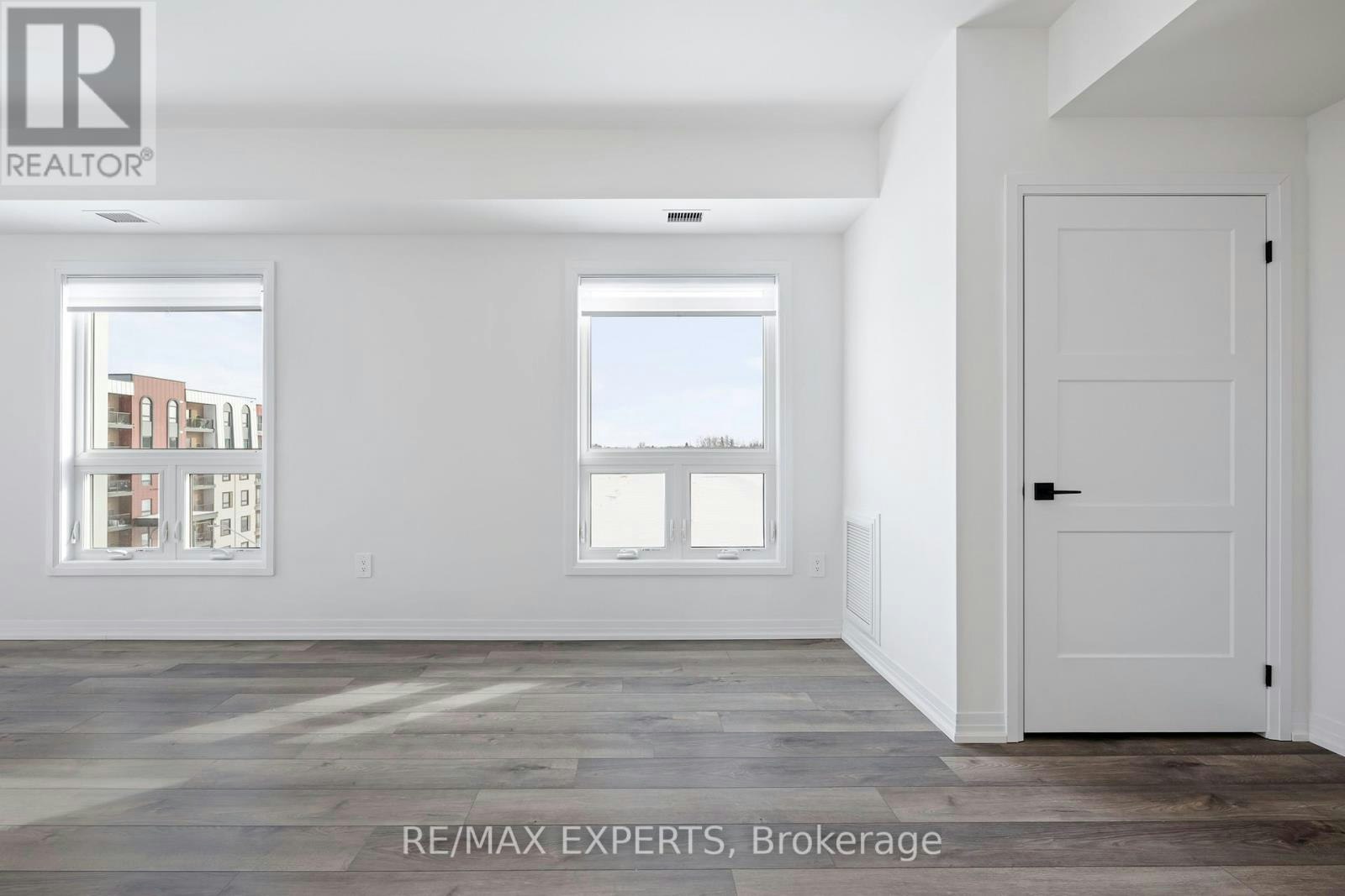 409-15 Kneeshaw Drive, Barrie, ON, L9J 0X9 - 28